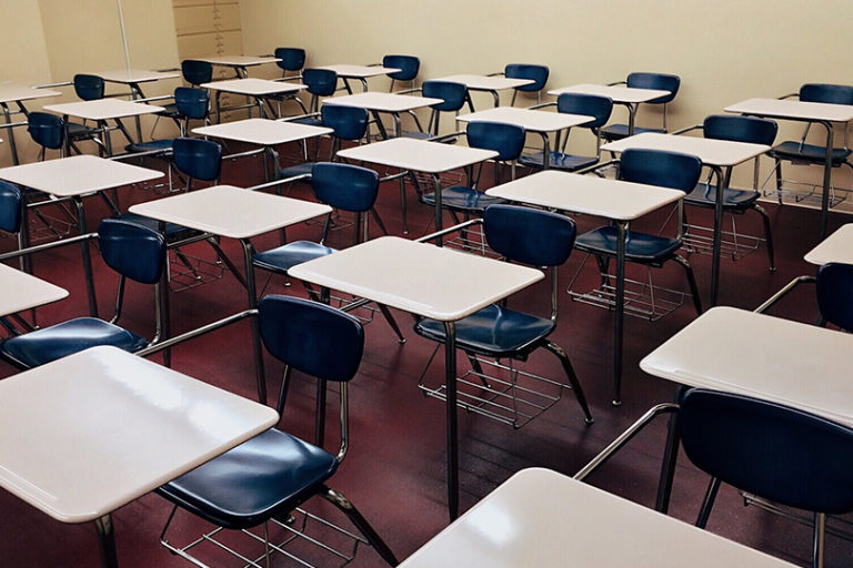 blog_the difference between a community college and a university